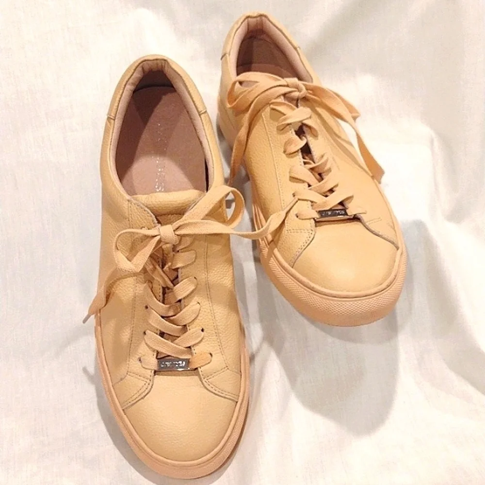 J. Slides LACEE Sneaker size 10  NWOT